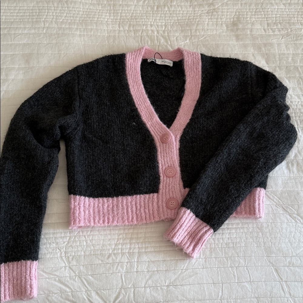 Zara Grey and Pink Women's Sweater / Cardigan - Size Small - NWT